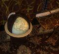 Un globo terráqueo doméstico común de Tyria, que representa a Tyria y Elona.