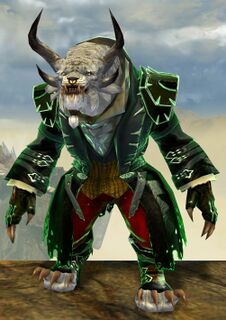 Armadura de noble lunático charr masculino frente.jpg