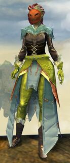 Armadura de acólito lunático sylvari femenino frente.jpg